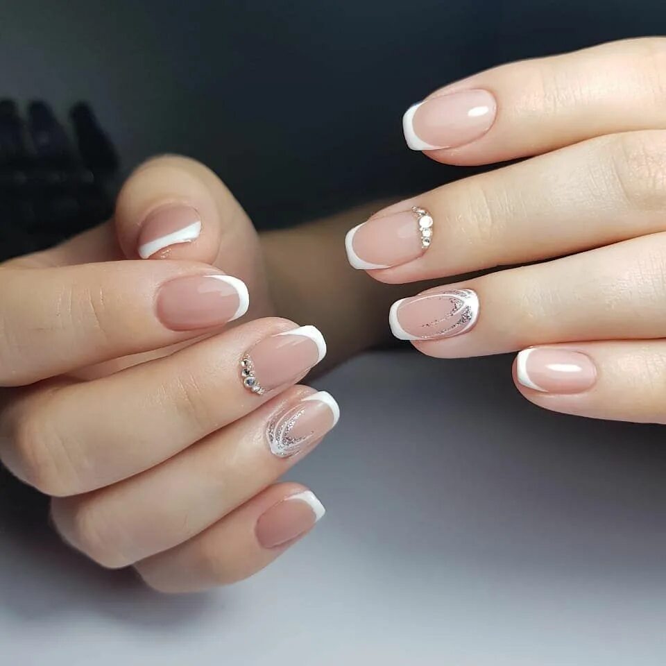 белый френч. френч 202й. белый френч квадрат. квадратный френч. классический французский маникюр.