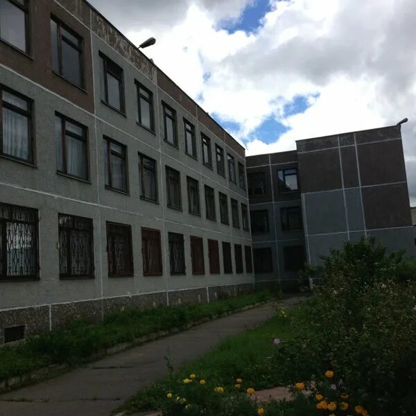 Логотип лицея. Киришский лицей. Кириши лицей линкевич. Школа 9 кириши лицей. Кириши моу киришский лицей.