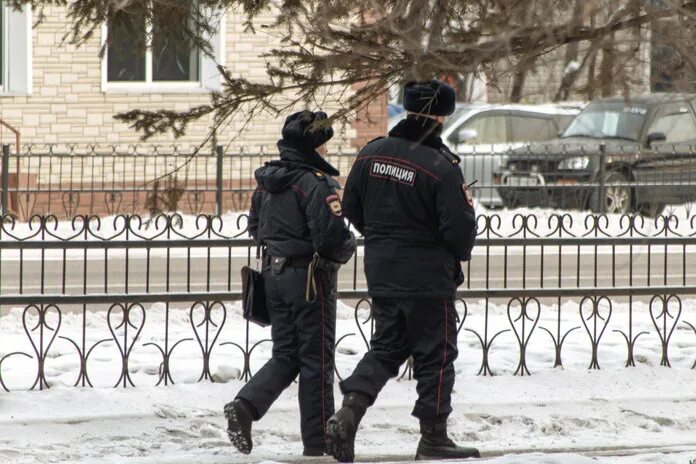 Школа полиции. Разбойное нападение на женщину. Полицейский в школе. В Кореновске задержали в разбойном нападении.