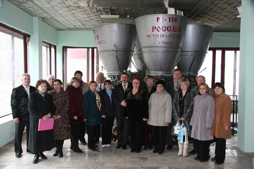 Производственное объединение полет. Работа полет омск. Омск по полет ангара. Нпо полет омск. Производственное объединение «полёт».