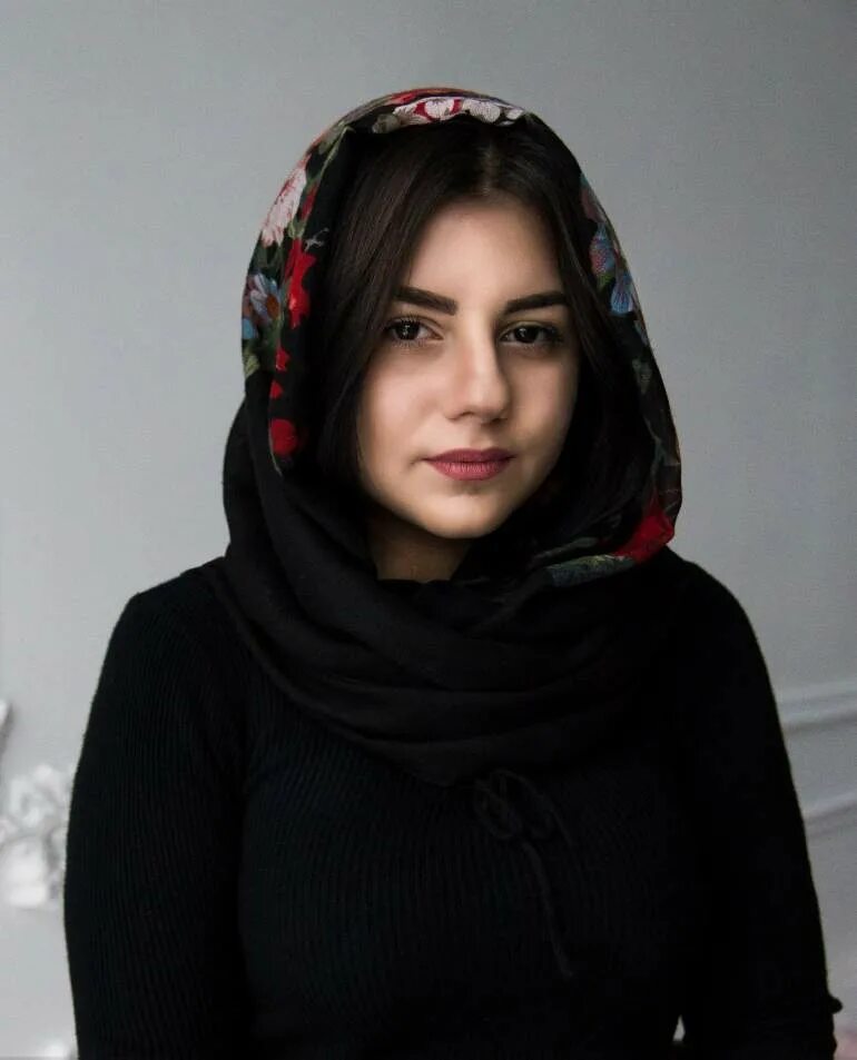 Аварка национальность. Хаджимурадова камилла. иман хаджимурадова. ажиева аварка. аварка кумычка.
