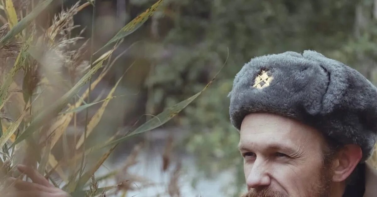 Шапка кузьмича. Егерь кузьмич. шапка егеря. шапка егеря кузьмича.