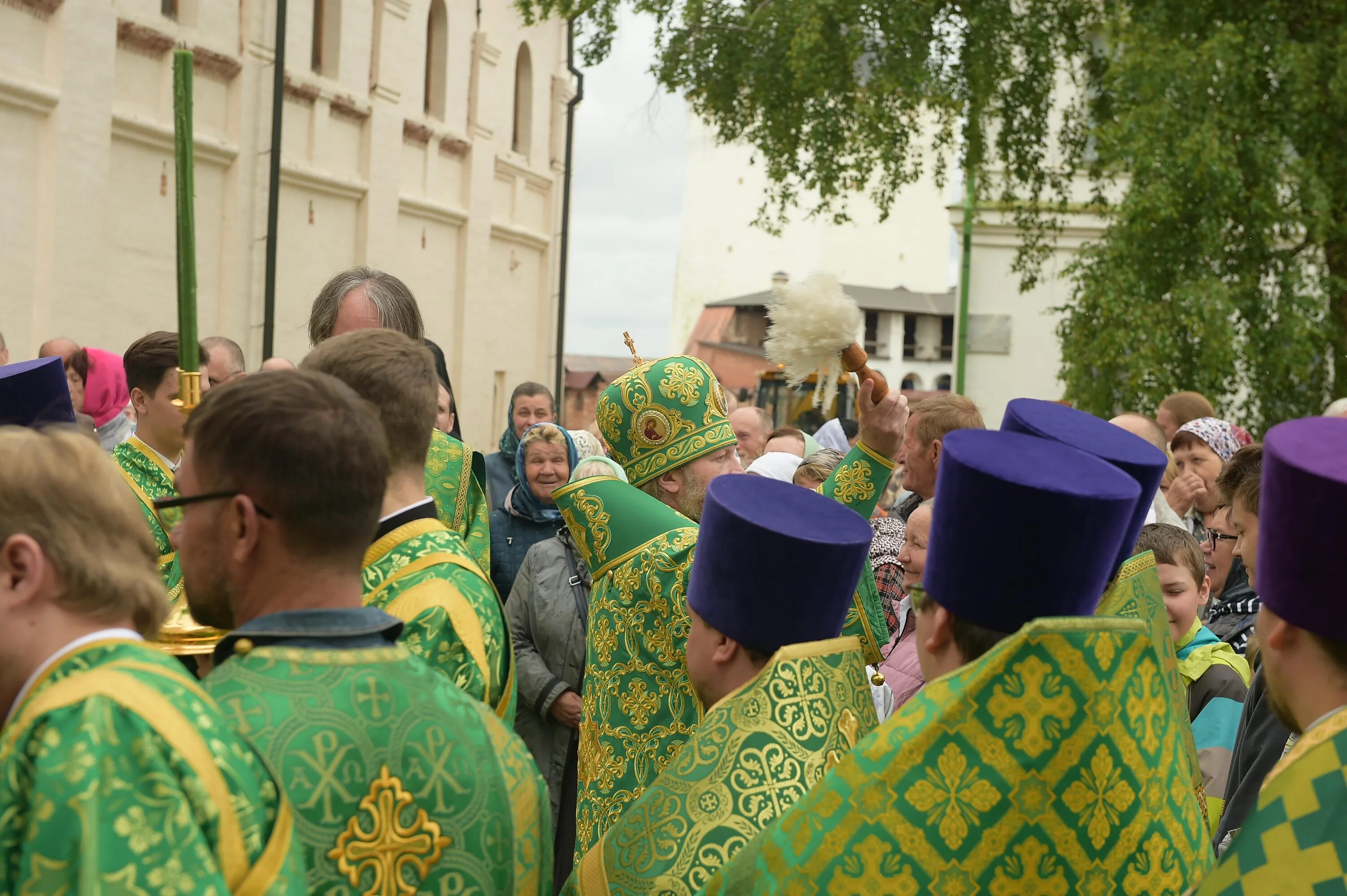 Новости кириллова вологодской. Кирило-Белозёрский монастырь. Смоленская митрополия храм.