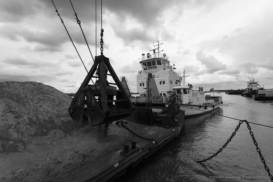 Элеватор речной порт тобольск. Речпорт тобольск. Сургутский речной порт. Тобольский речной порт тобольск. Тобольский речной порт.