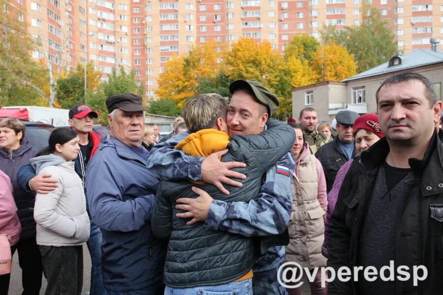 Работа военкомата подольск. Подольск мобилизованные. Мобилизация в Подольске. Военкомат Подольск. Подольск проводы мобилизованных 5 октября 2022 года.