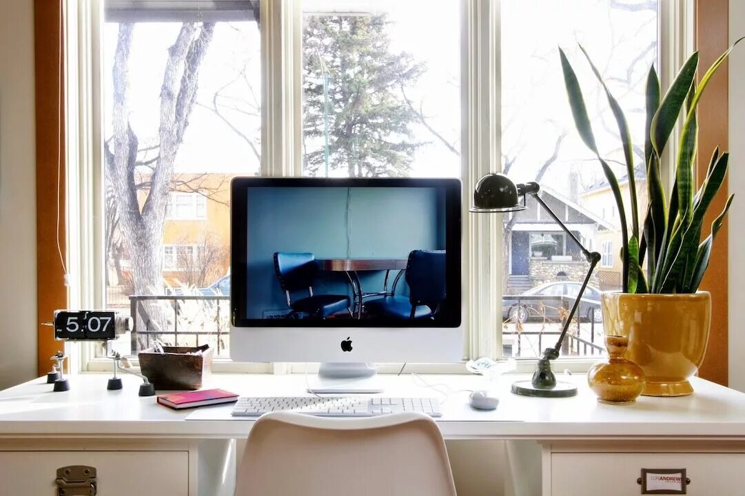 The table is the window