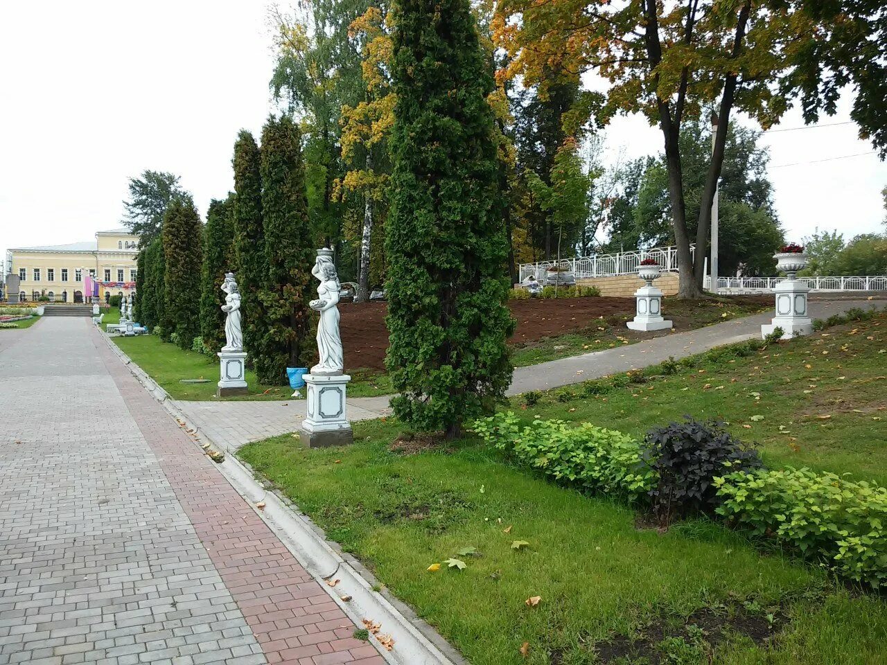 Сады тверь. Городской сад Тверь. Горсад Тверь. Городской парк Тверь. Центральный городской парк Тверь.