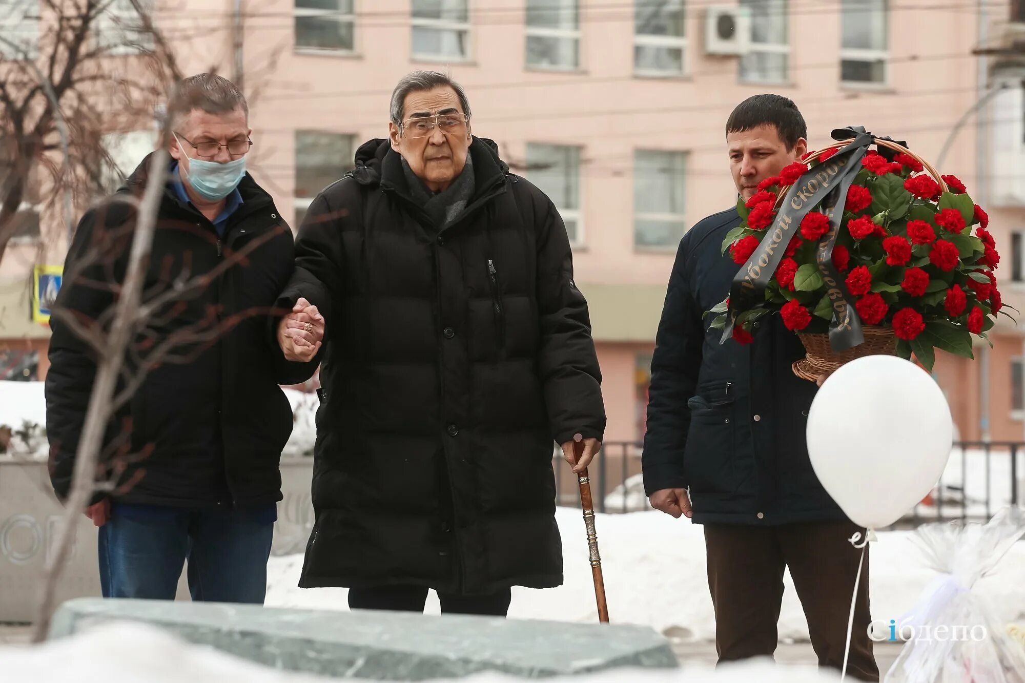 Зимняя вишня из за чего начался. Аман Тулеев Кемерово. Аман Тулеев зимняя вишня. Зимняя вишня Кемерово 2018.