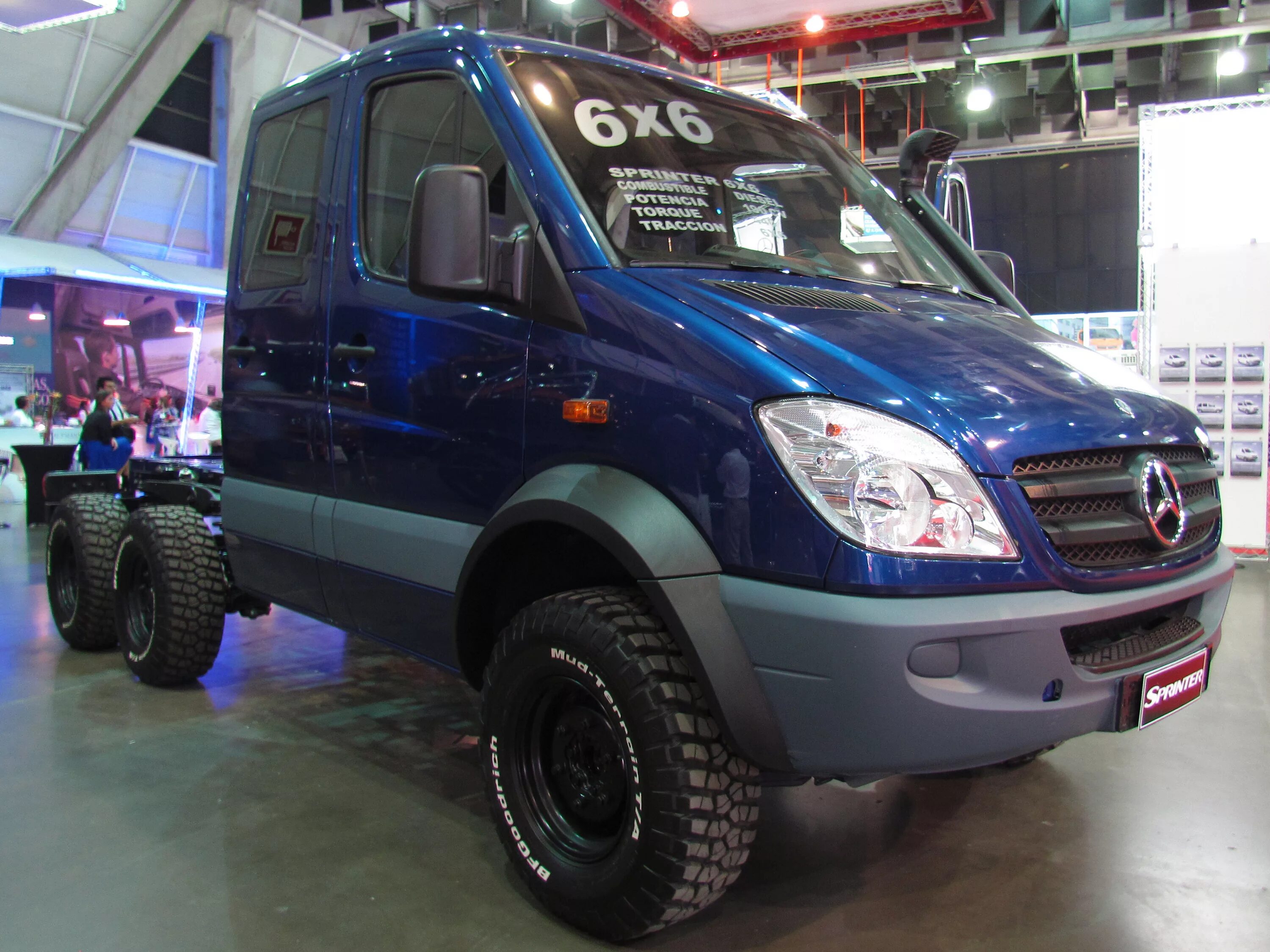 Mercedes Sprinter 6x6. Мерседес Спринтер 6 на 6. Мерседес Спринтер 6х6 грузовой. Мерседес Спринтер 6х6 бортовой.