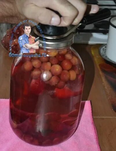 Сколько сахара надо на компот из вишни. Компот 1 литр. вишневый компот закатка. компот из вишни с косточками. компот на 3л банку.