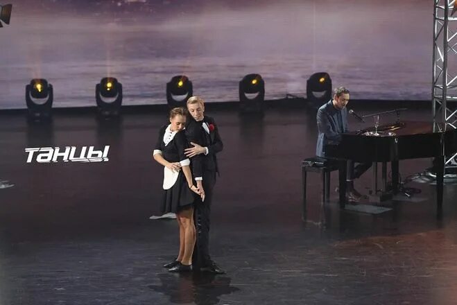 Тексты песен. Текст песни танцы под фона. Ноты детских песенок для детского сада. Под какую песню танцевали в слове. Под какую песню танцевали в слове.