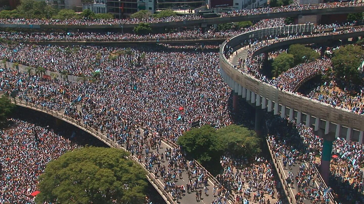 Аргентина встречает Месси 2022. Аргентина празднование Победы. Самый большой парк в мире. Миллионы людей.