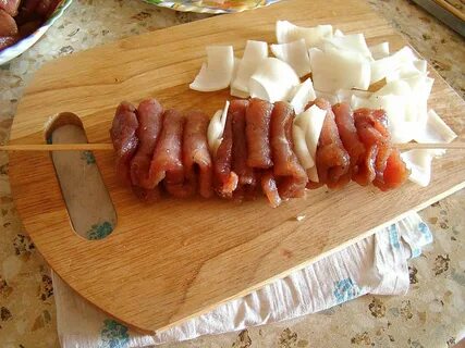 Режем мясо на шашлык