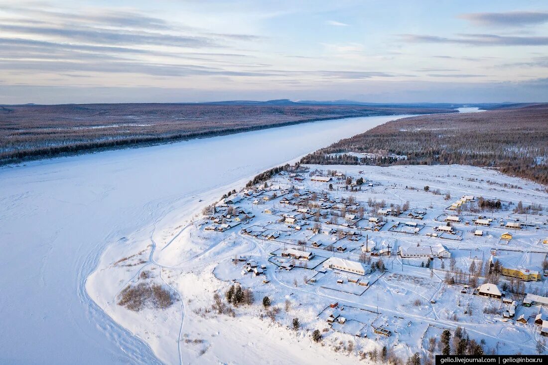 Тур в красноярском крае. Поселок Тутончаны Красноярский край. Красноярский край Эвенкия Тутончаны. Поселок тура Эвенкия. Эвенкия Красноярский край поселок тура.