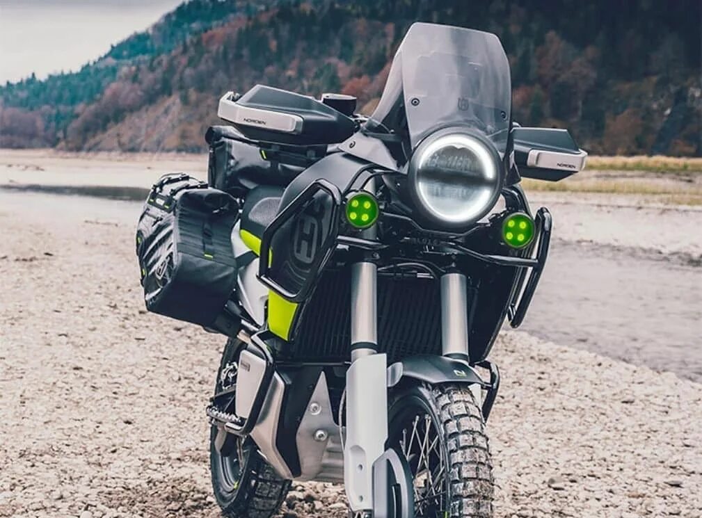 Топ тур эндуро. Husqvarna мотоциклы турэндуро. хускварна турэндуро. эндуро турист. хускварна туристический эндуро.