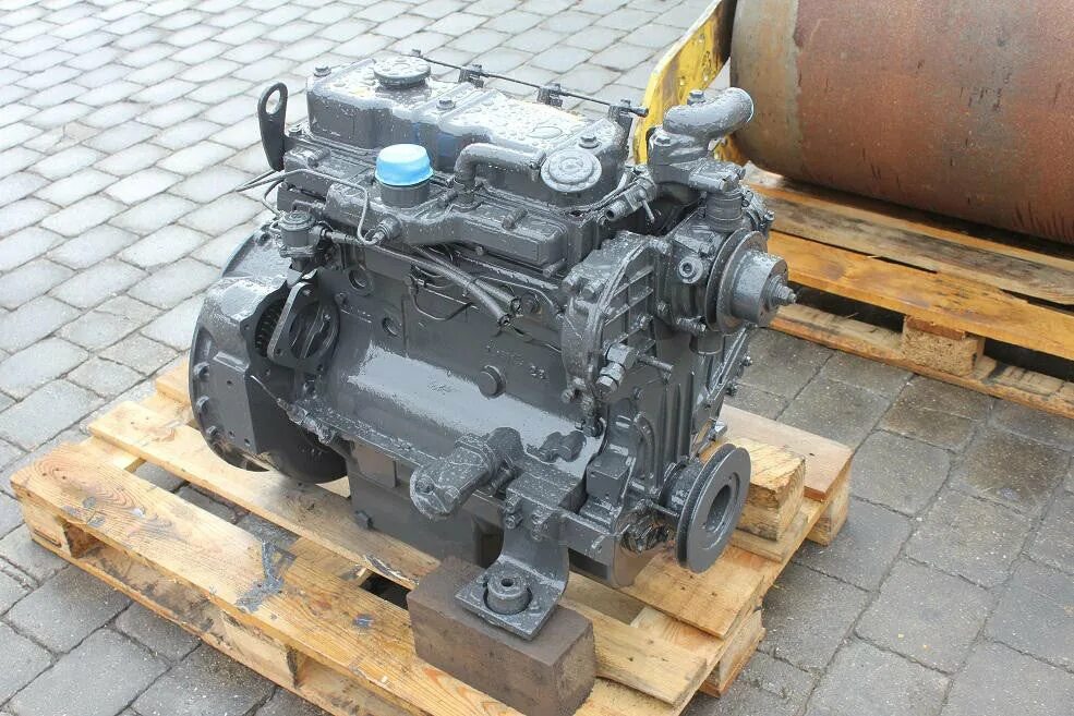 Двигатель jcb 4cx. Двигатель jcb 3cx. jcb 3cx двигатель perkins. двигатель perkins jcb 4cx.