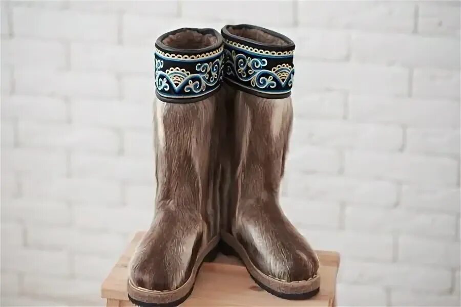 унты из камуса женские. унты из марала. камусы женские с камнями. камусы женские. пимы из нерпы женские.