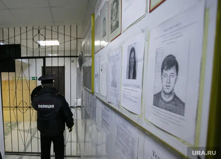 Полицейские участки екатеринбурга. Фрунзе 74 отдел полиции екатеринбург. Циолковского 66 екатеринбург полиция. 11 отдел полиции екатеринбург челюскинцев. Подросток в полицейском участке.