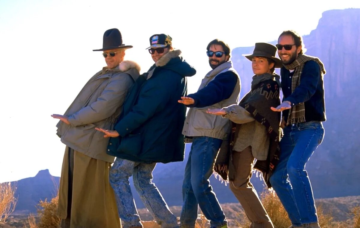 Kiiara - be somebody. Steve aoki neon future. Зи зи топ. Зз топ. Future 3 like.