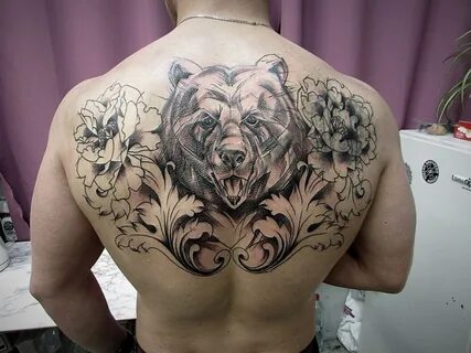 Татуировки медведя для мужчин на спине