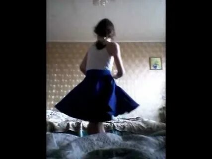 Танцующие короткие юбки видео