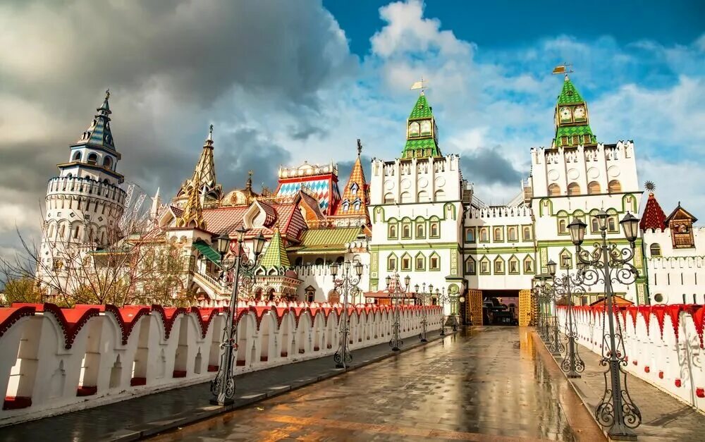 Измайловский кремль. Измайлово красная площадь метро. Кремль в измайлово, москва, измайловское шоссе, 73ж. Измайловский кремль москва. Белый кремль на партизанской.