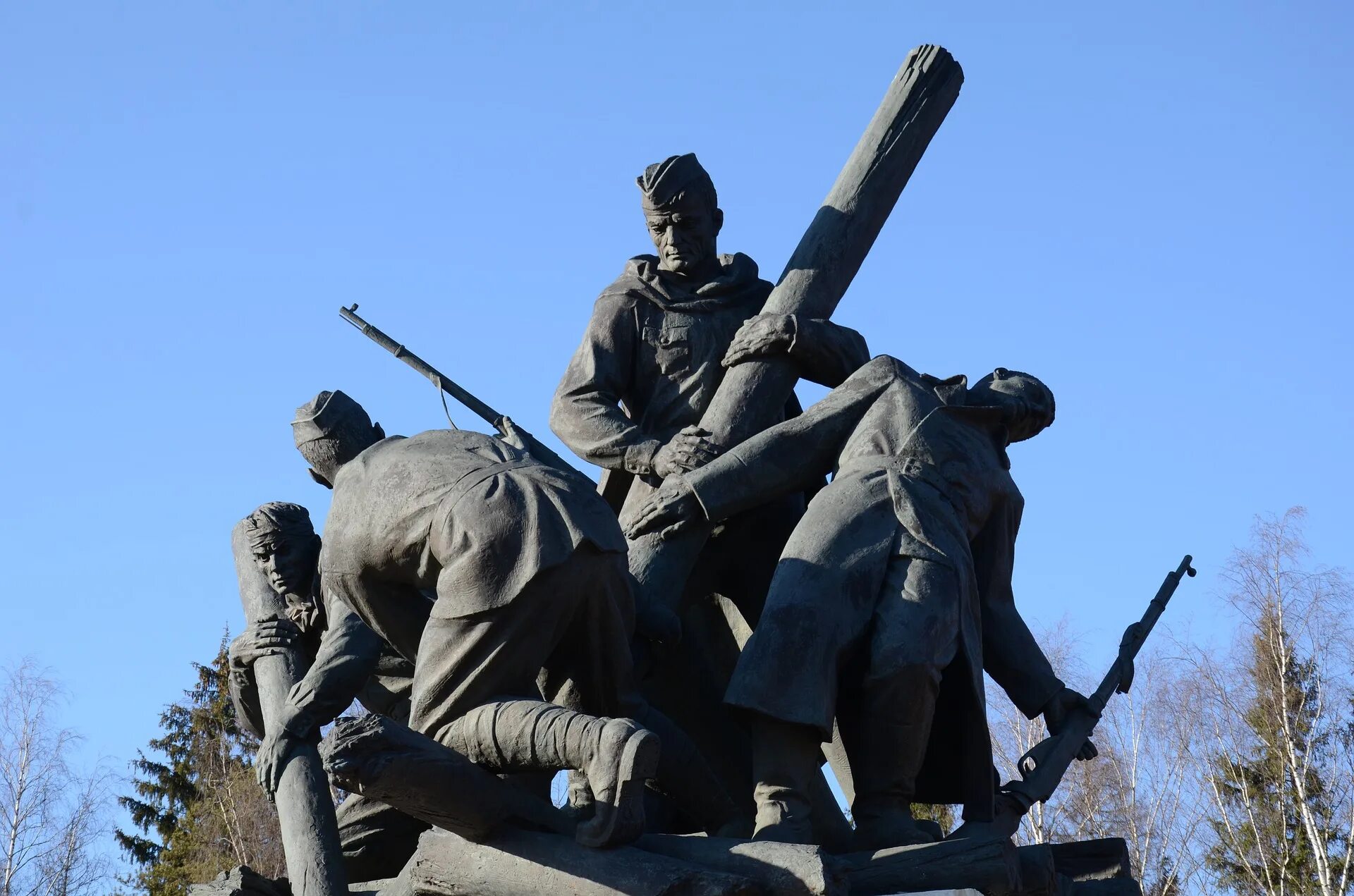 Какой памятник посвящен событиям 1941. Мемориал памятники Великой Отечественной войны 1941-1945. Памятники воинам освободителям 1941-1945. Памятный памятник Великой Отечественной войны в Минск. Памятники Минска посвященные Великой Отечественной войне 1941-1945.