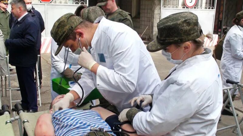 Офицер в госпитале. Военный госпиталь Новосибирск. Горловка госпиталь военный. 333 Военный госпиталь Новосибирск. Новосибирский военный госпиталь 425.