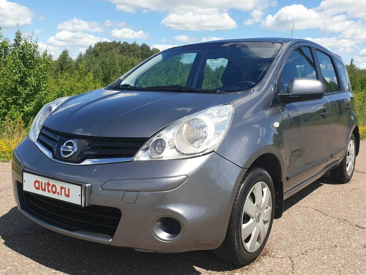Купить б/у Nissan Qashqai II 1.2 CVT (115 л.с.) бензин вариатор в Москве: серый 