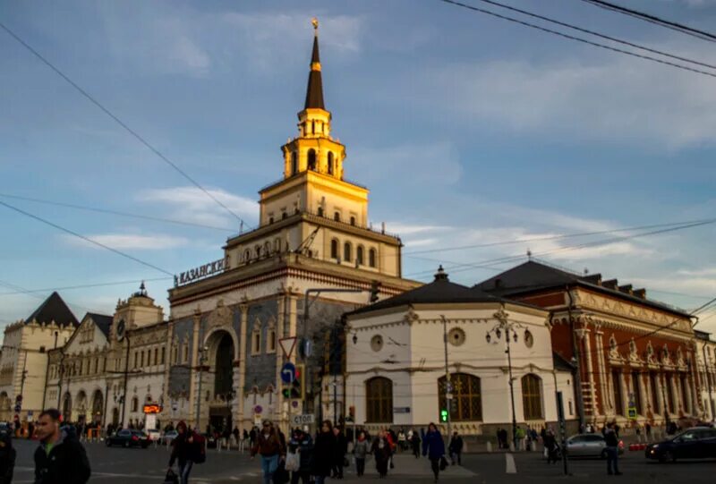 Площадь 3 вокзалов в москве метро. Площадь казанского вокзала. казанский вокзал комсомольская площадь, 2. площадь трёх вокзалов казанский собор казанский вокзал. метро комсомольская площадь трех вокзалов.
