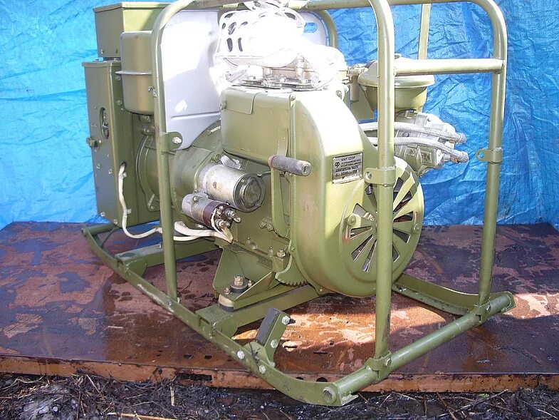 Советский двигатель уд 2. Уд 2 т. Уд 25 м1 генератор 4 квт. Где бак уд-2. Уд 2 т.