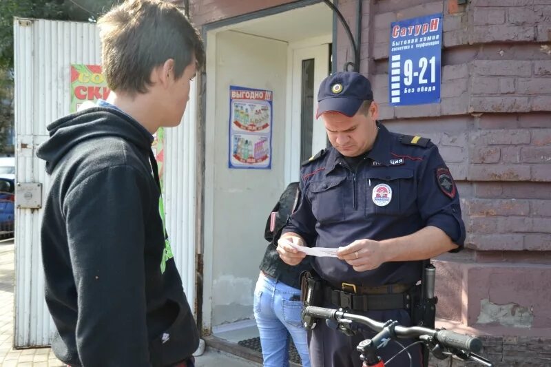 Полиция совершает преступление