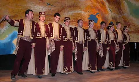 Армянски танцуем