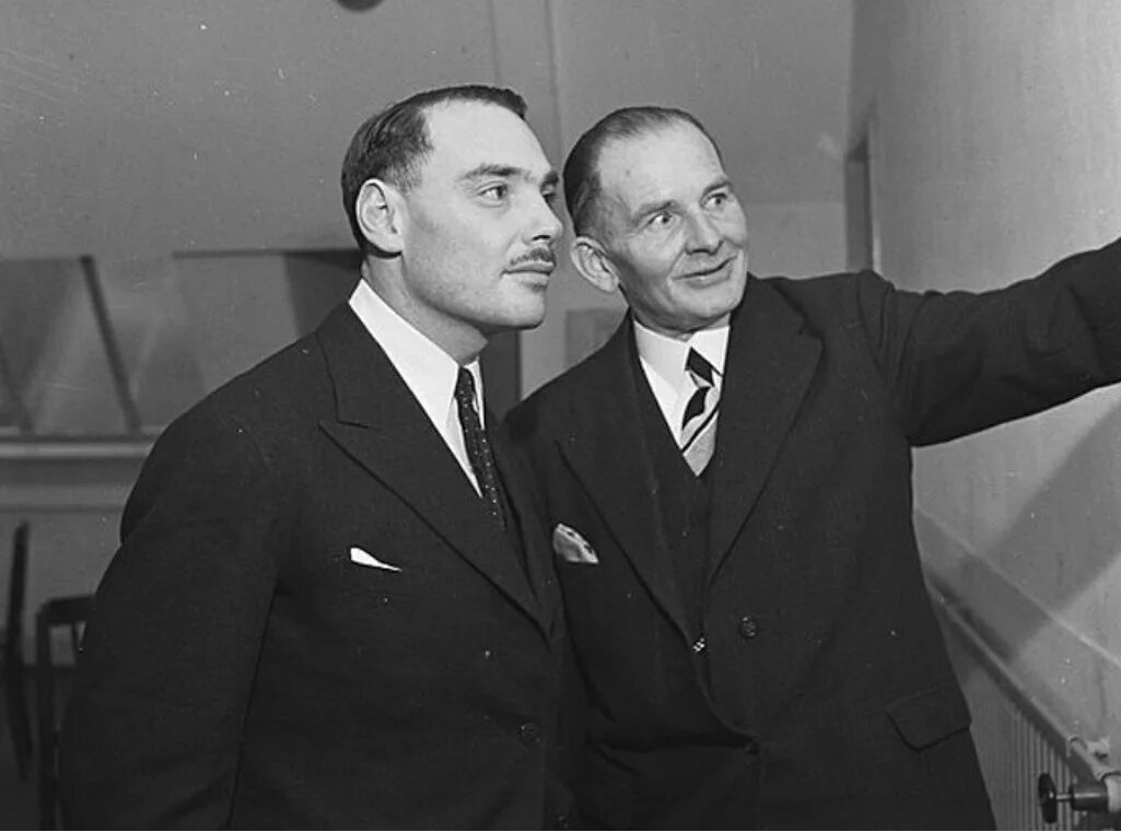 Пять семей которые правят миром. Семья рокфеллеров. Семья управляющая миром. Семья управляющая миром. Семья управляющая миром.