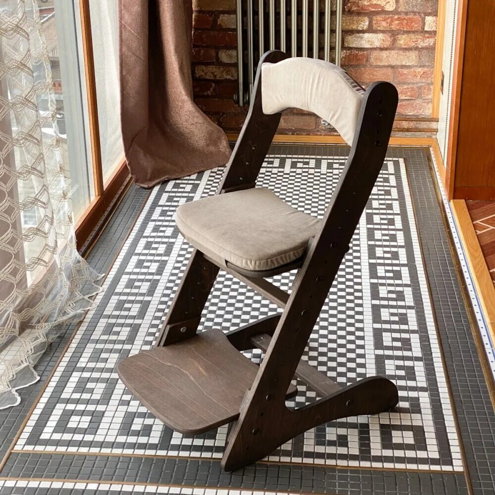 Растущий стул материал мдф березовая фанера. Детский стул компаньон. Табуретка стоит на табуретке. Стул компаньон. Растущий стул для детей "компаньон".