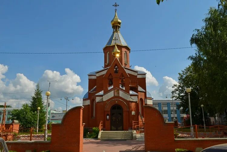 Церкви в кирове. Церковь илии пророка в кирове. храм ильи пророка киров. ильинская церковь киров.