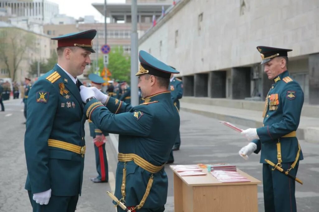 Военно учебные центры сухопутных войск. Общевойсковая ордена Жукова Академия вс РФ. Романчук генерал общевойсковая Академия. ВУНЦ св общевойсковая Академия Вооруженных сил Российской Федерации. ВУНЦ сухопутных войск общевойсковая Академия.