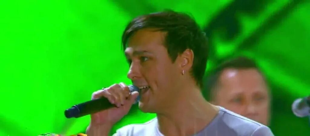 Слушать песню юрия шатунова белые розы. Слушать песню юрия шатунова белые розы. Ласковый май 1988 белые розы. Белые розы шатунов. Юра шатунов белые розы.