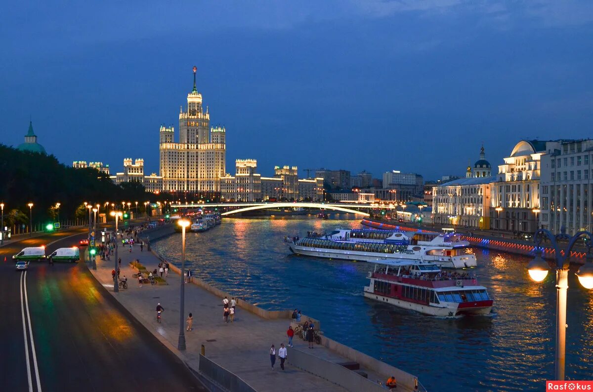 Зарядье Москва 2022. Москва парк Зарядье река. Москворецкая набережная Зарядье. Парк Зарядье 2023. Прогулки по москве реке 2022