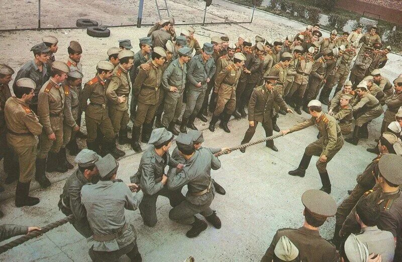 Советская армия в мирное время. Советская армия 1980. Советская армия 1960. Советская армия 1970. Солдат Советской армии.