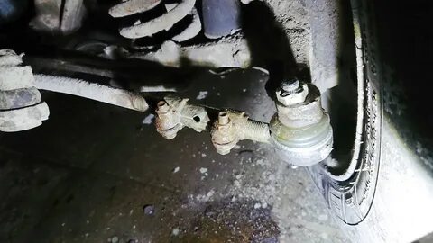 Когда менять рулевые наконечники