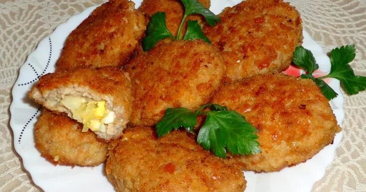 Сегодня будем готовить мясные зразы с зеленым луком. Это традиционное блюдо лито