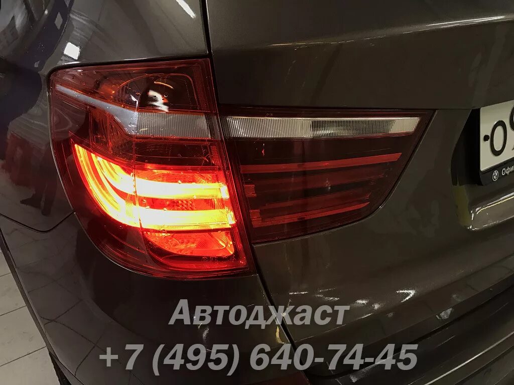 Задний фонарь бмв х3. Задний фонарь BMW x3 f25. Фонарь BMW x3 f25. БМВ х3 f25 задних фонарей. Фонари БМВ х3 f25 темные.