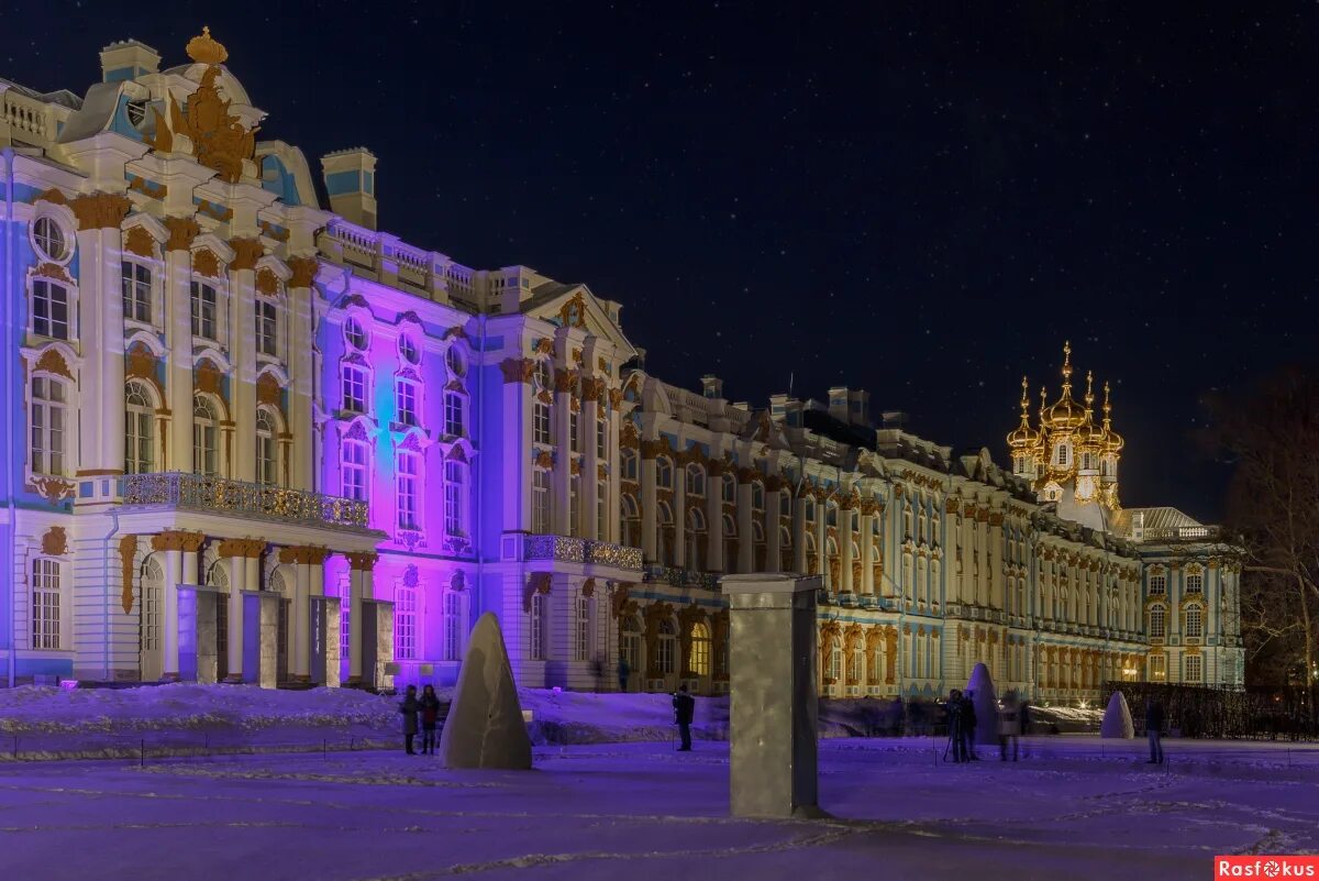 Сколько зимних дворцов в петербурге