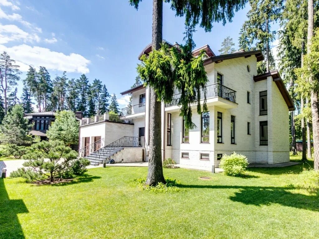 Дом на участке 7 соток. Luxury контент. Дом 550 м2. Склады вальд-м. Коттедж империал москва.