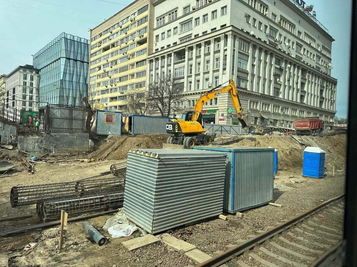 Центр одаренных детей брянск. Выходим строиться. Выходим строиться. Вертолетная площадка волгоград сити. Остановки в москве.