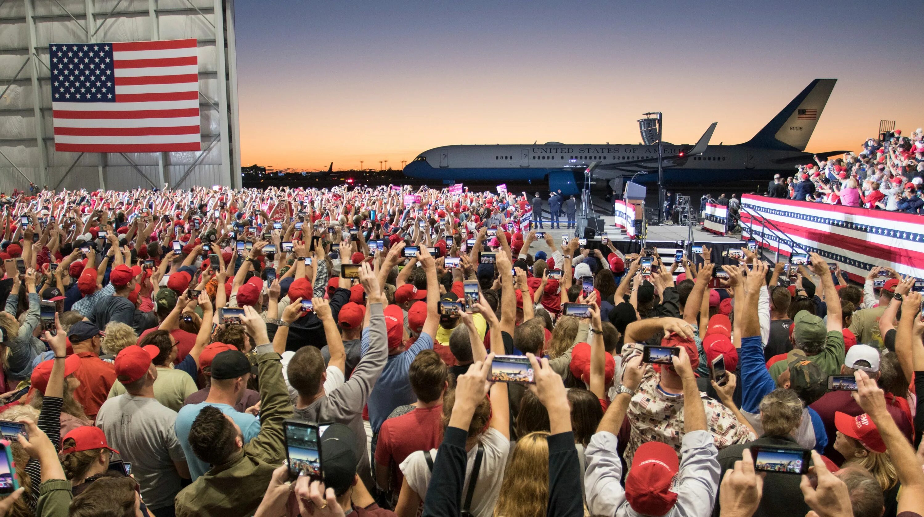 Покажи видео америка. Trump Rally. Trump Speech make America great again. Trump Rally Lorain County tickets. Trump Rally images giant crowd.