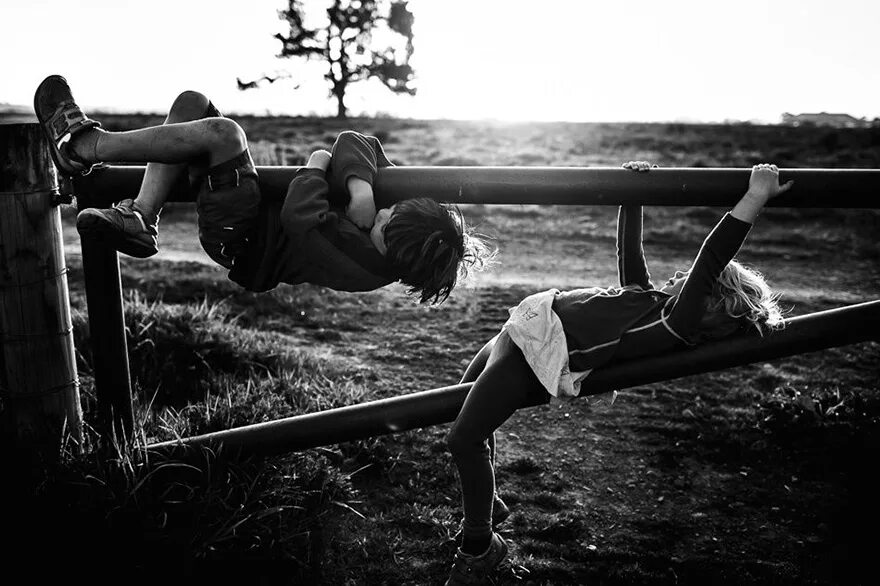 Детство ник. Niki boon. niki boon фотограф. дикое детство ники бун. детство чб.