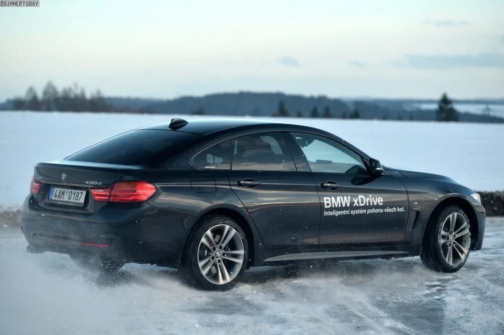 Bmw xdrive что это. Bmw 430d xdrive. Журнал бмв. Бмв в снегу. Bmw xdrive f36.