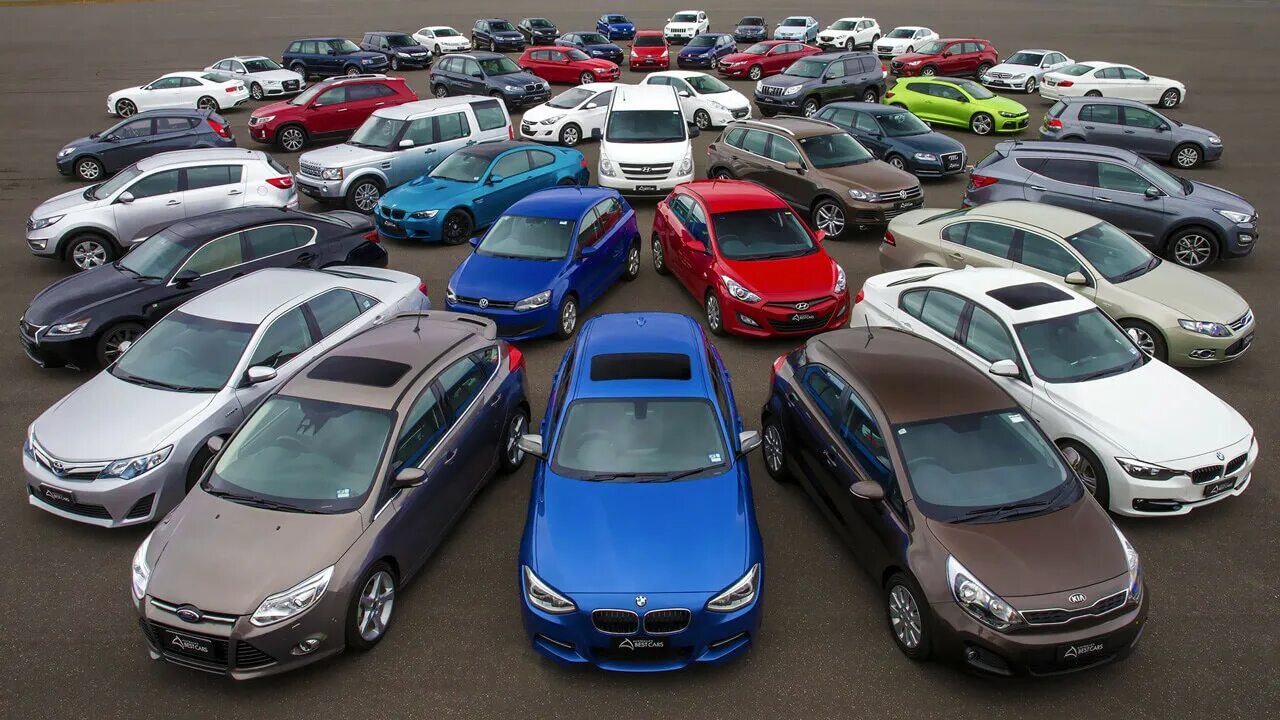 Lampadati felon gt gta 5. Человек в машине с деньгами. Арендовать автомобиль. Car for sell 2023. Jaguar xj 2020.